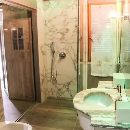 Garda Fantasy Green Jacuzzi Sauna Piscina Desenzano del Garda Exterior foto