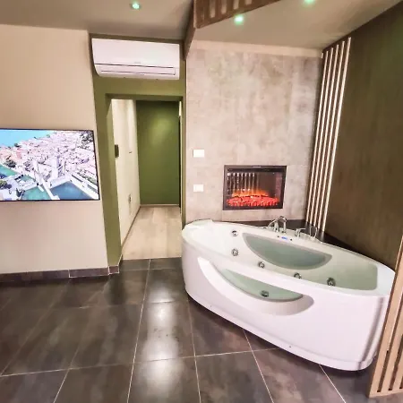 Garda Fantasy Green Jacuzzi Sauna Piscina Desenzano del Garda Exterior foto
