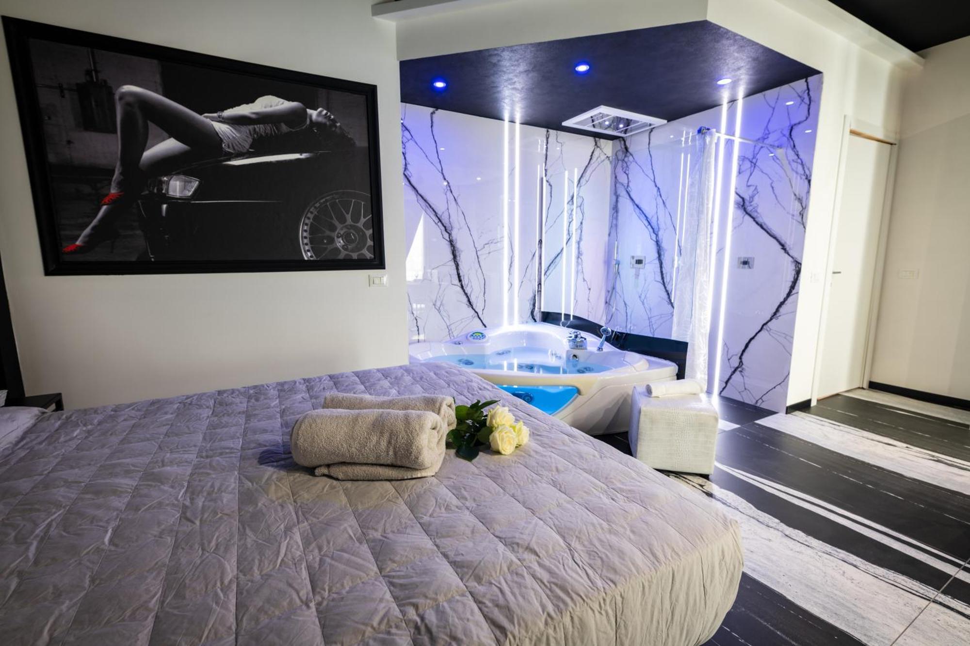 Apartment Garda Fantasy Jacuzzi Sauna Piscina