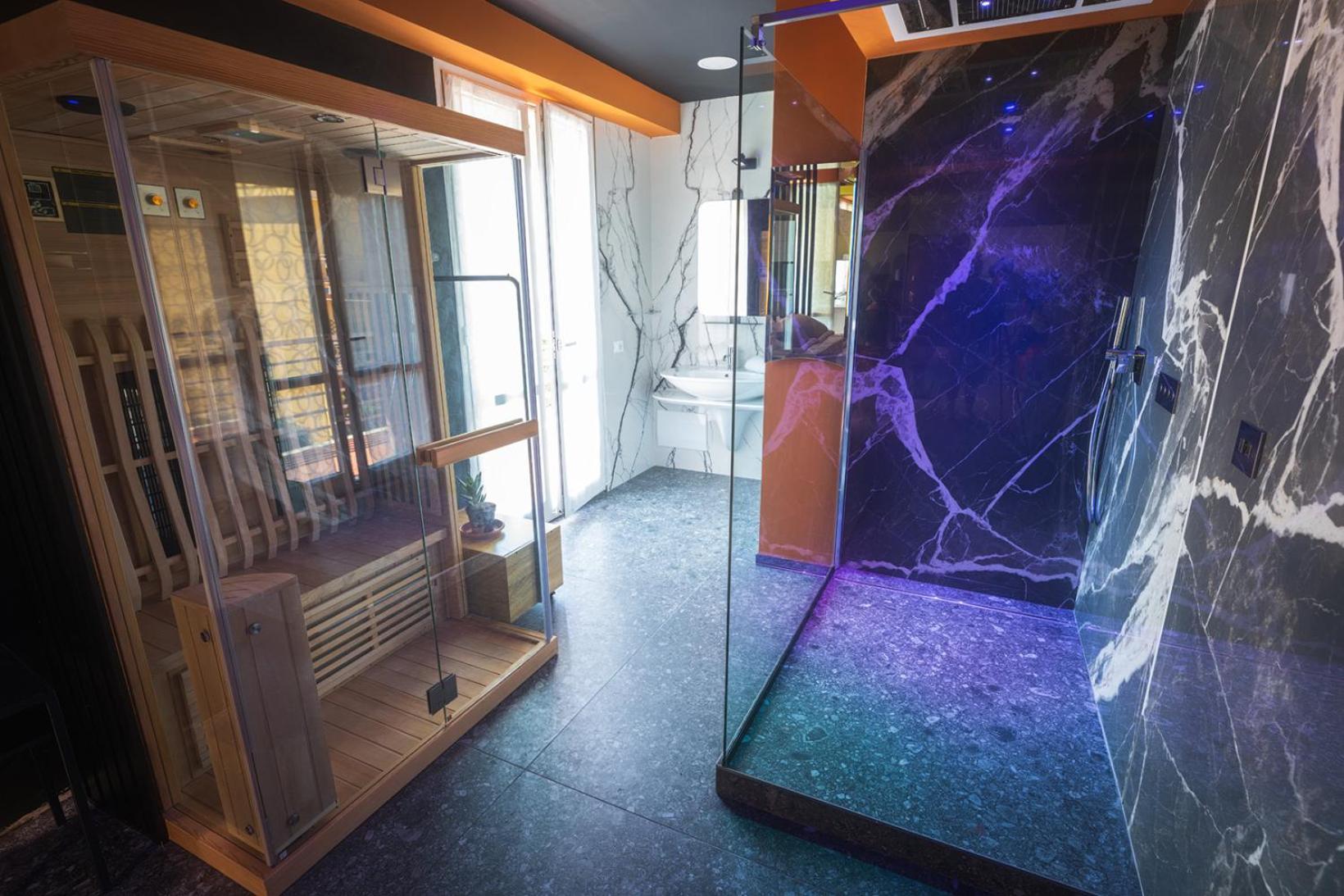 Apartment Garda Fantasy Jacuzzi Sauna Piscina Desenzano del Garda