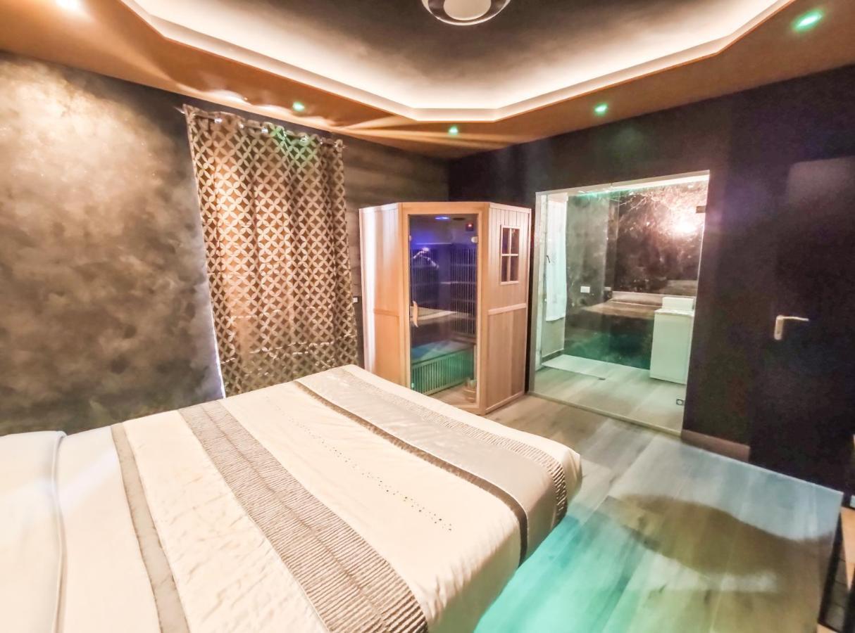 Garda Fantasy Jacuzzi Sauna Piscina Appartement *