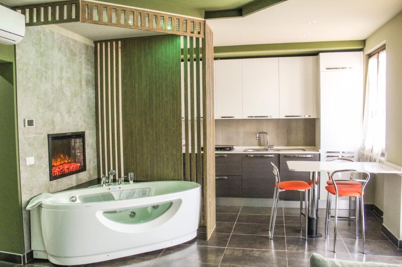 Garda Fantasy Jacuzzi Sauna Piscina