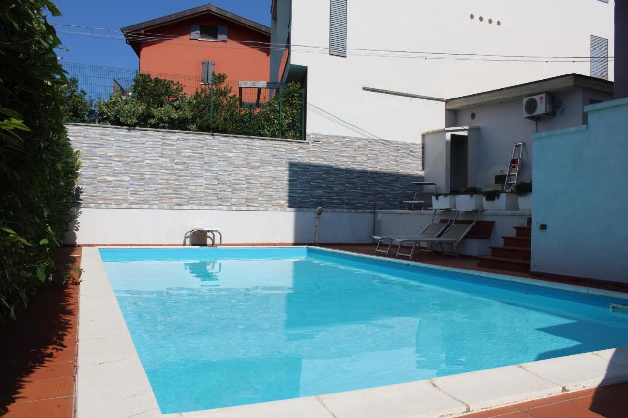 Garda Fantasy Jacuzzi Sauna Piscina *