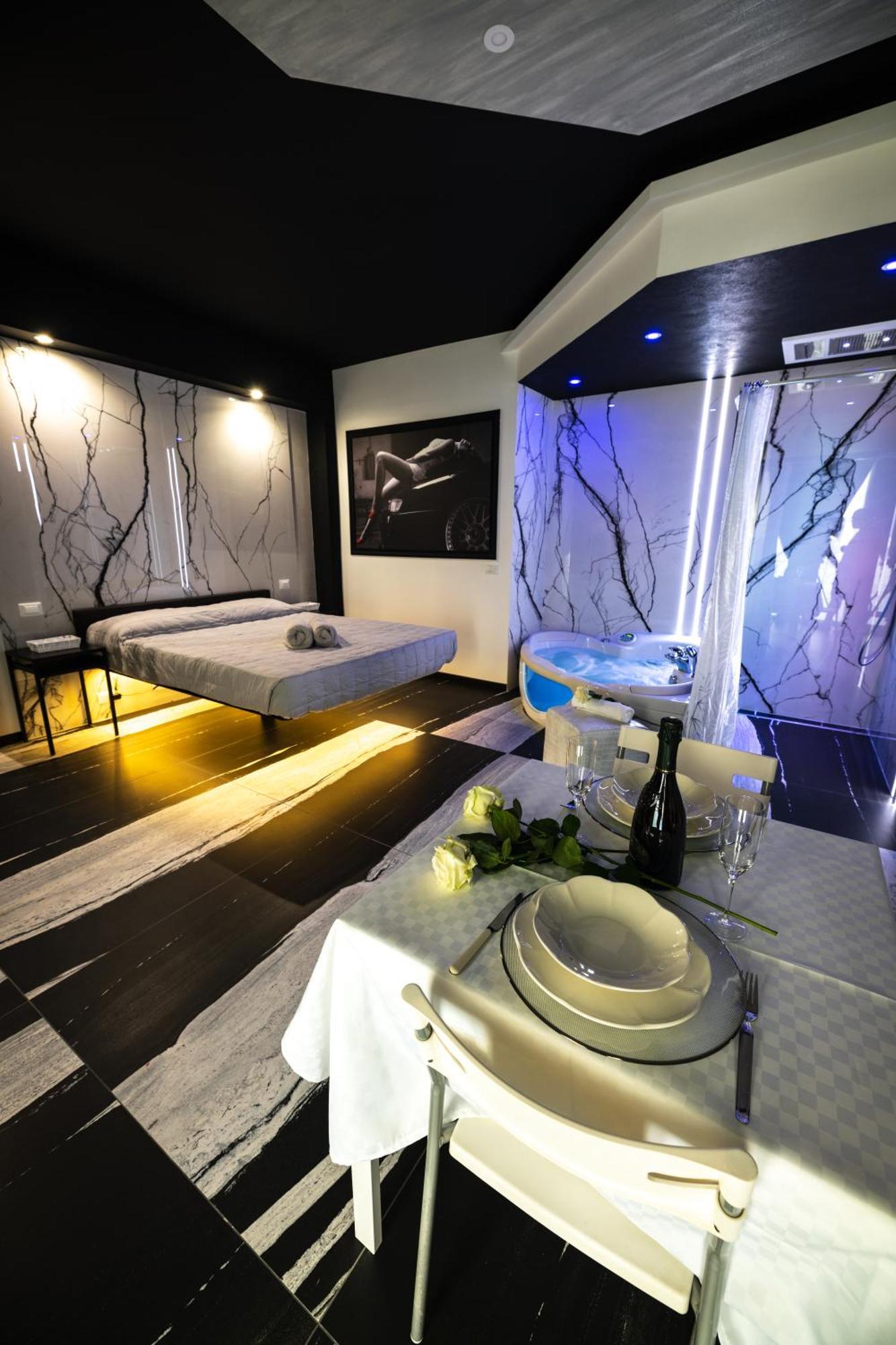 Garda Fantasy Jacuzzi Sauna Piscina Appartement *