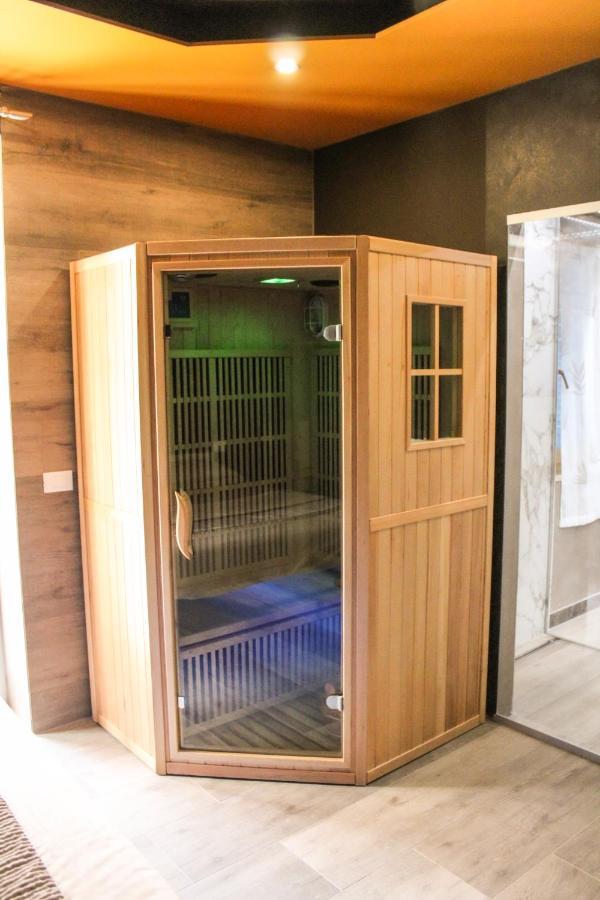Garda Fantasy Jacuzzi Sauna Piscina