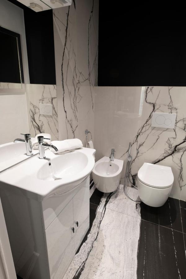Garda Fantasy Jacuzzi Sauna Piscina