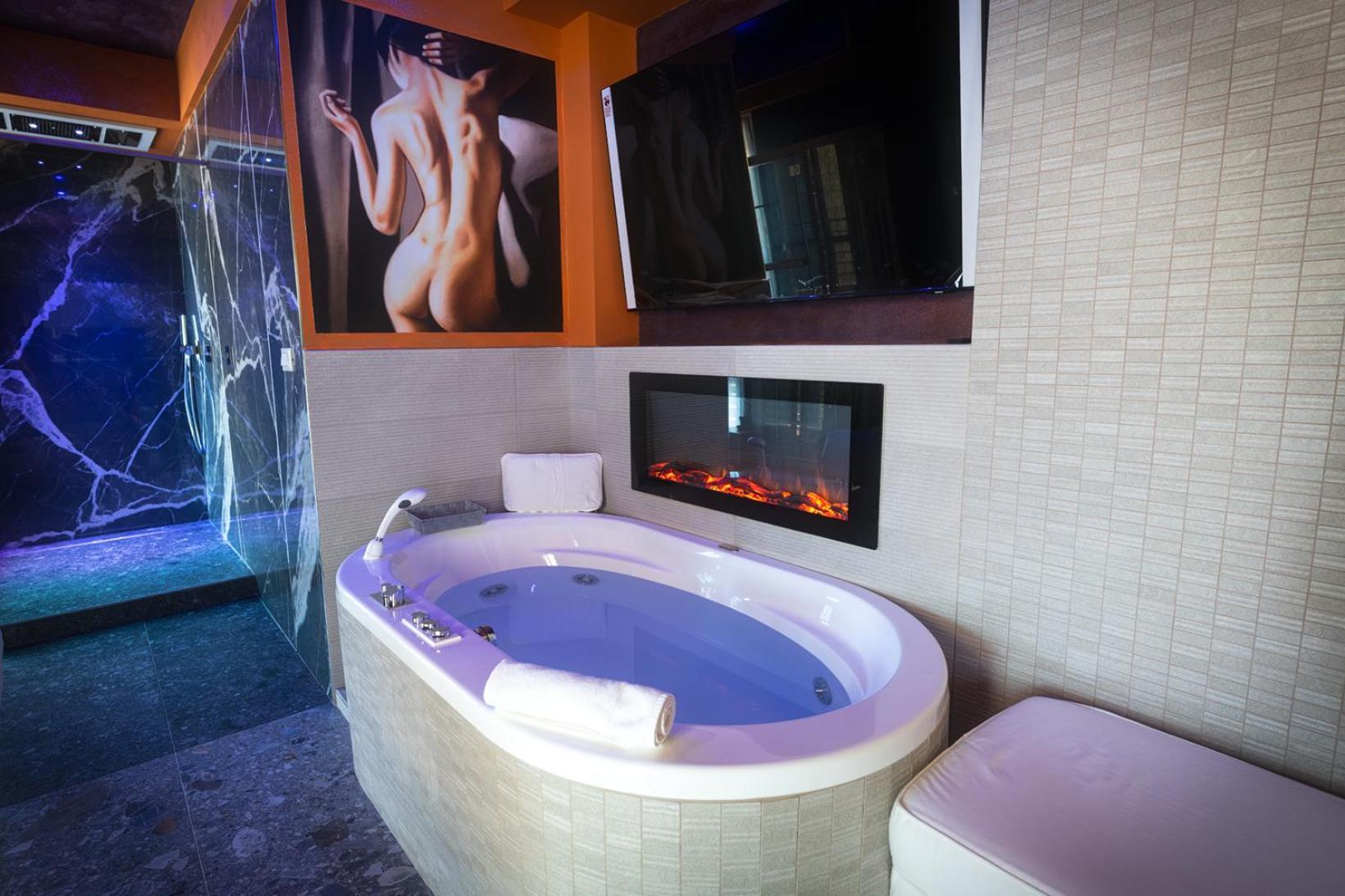 Apartment Garda Fantasy Jacuzzi Sauna Piscina Desenzano del Garda